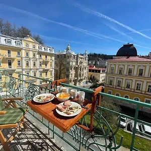 Balconies Above Colonnade , Mariánské Lázně Tschechische Republik