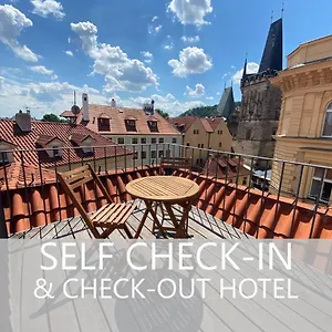 Charles Bridge & By Sivek Apart-hotel