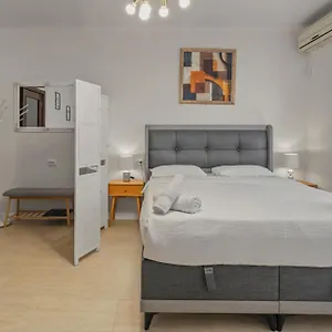 Ελέγξτε τη διαθεσιμότητα